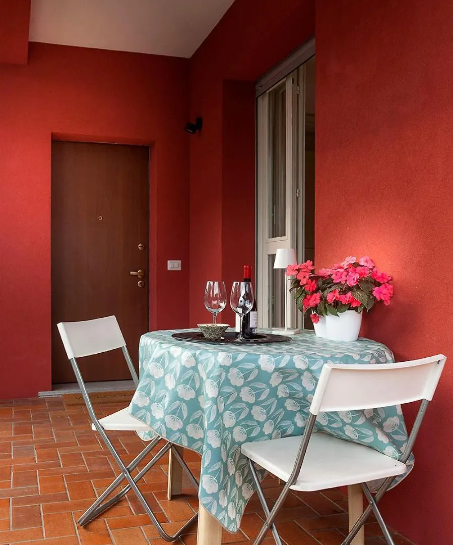 Maison Rouge Besnate 0*,  Italy
